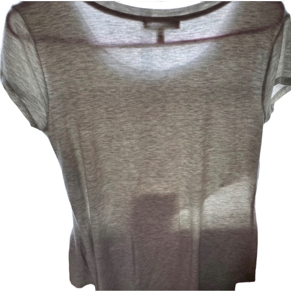 Super cute & soft EXPRESS One Eleven gray top, Med